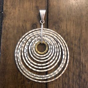 Circle pendent